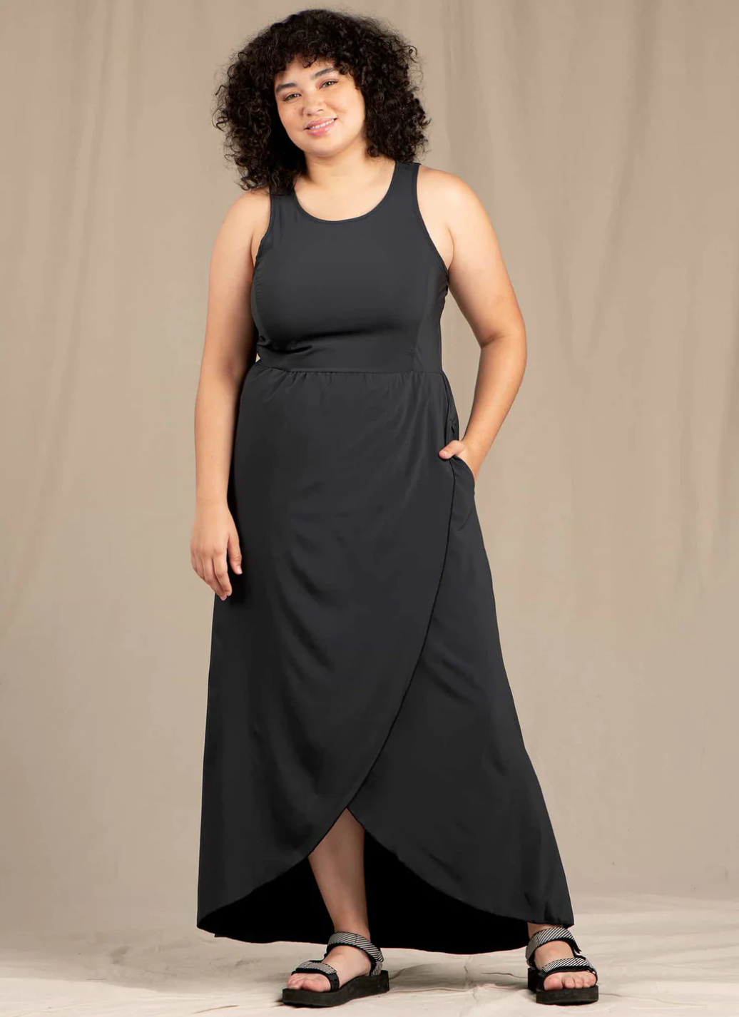 Long black shop travel dress